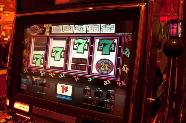 Live dice table on macao4d mobile app with croupier stream and betting controls